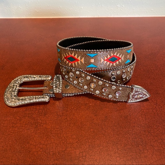 Accessories - NWOT WESTERN BELT RHINESTONE Large Cowgirl EMBROIDERED Silver Bling Buckle